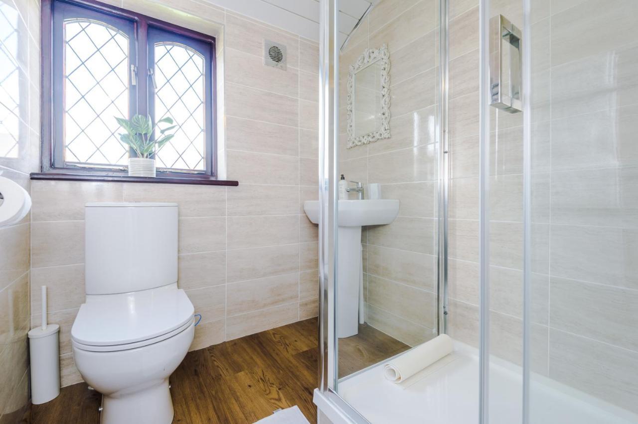 Sunshine Cottage By Happy Sunshine Stay Golborne Екстер'єр фото