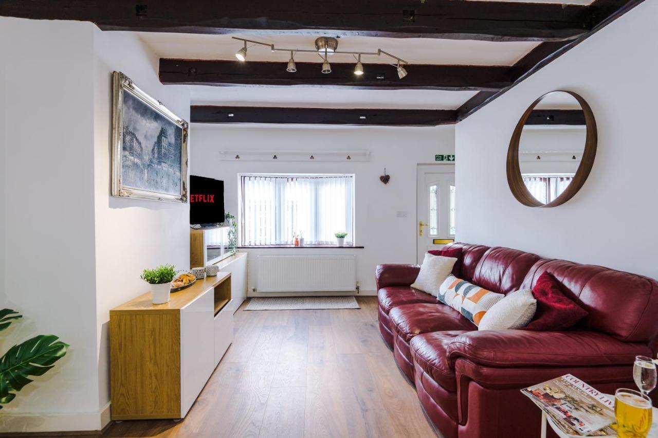 Sunshine Cottage By Happy Sunshine Stay Golborne Екстер'єр фото