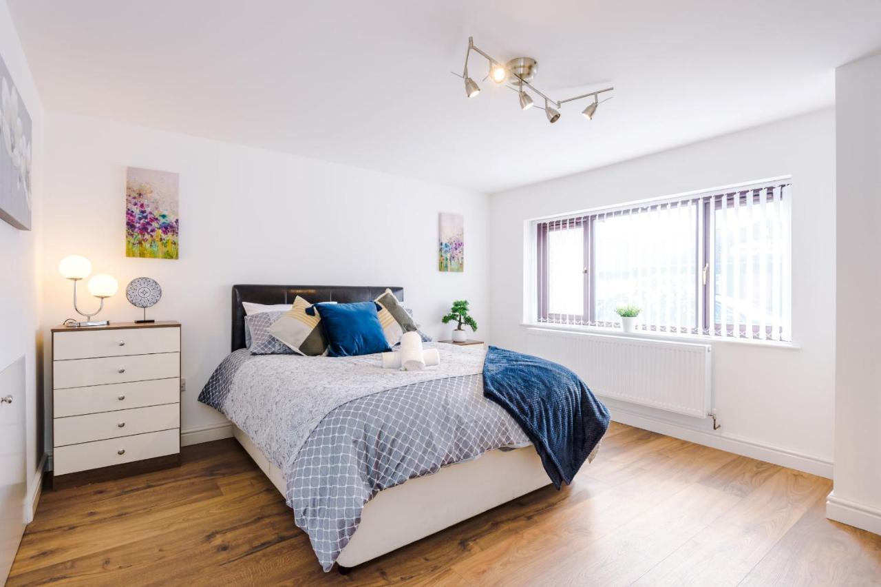 Sunshine Cottage By Happy Sunshine Stay Golborne Екстер'єр фото