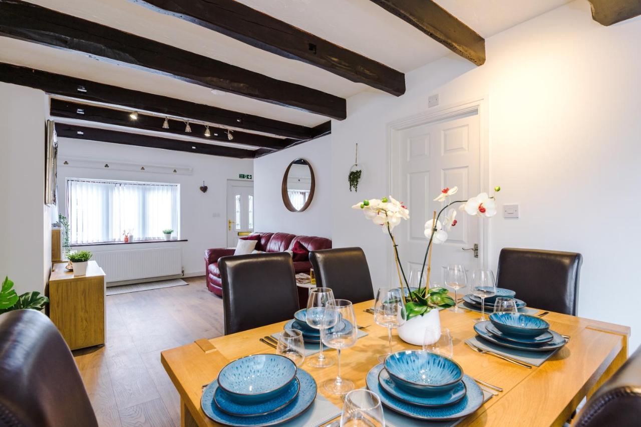 Sunshine Cottage By Happy Sunshine Stay Golborne Екстер'єр фото
