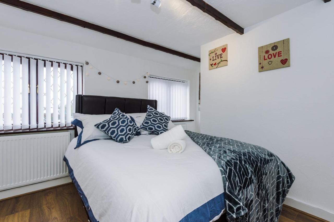 Sunshine Cottage By Happy Sunshine Stay Golborne Екстер'єр фото